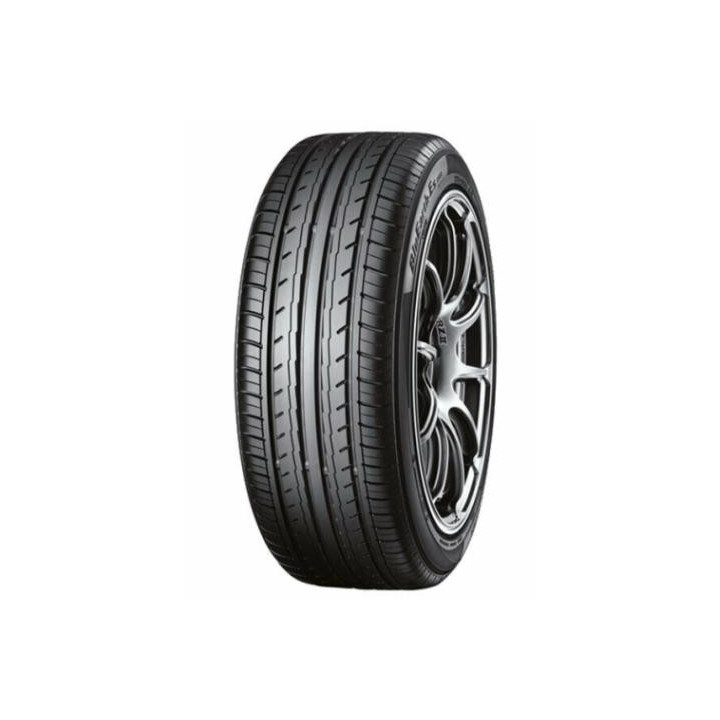 215/60 R16 95H YOKOHAMA BLUEARTH ES32 NYÁRI GUMI