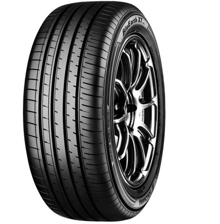 215/60R17 96H YOKOHAMA AE61 NYÁRI GUMI