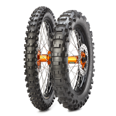 140/80 R18 70M METZELER MCE 6 DAYS EXTREME NÉGYÉVSZAKOS GUMI